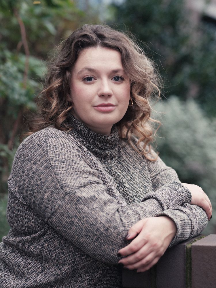 Julia Standing portrait